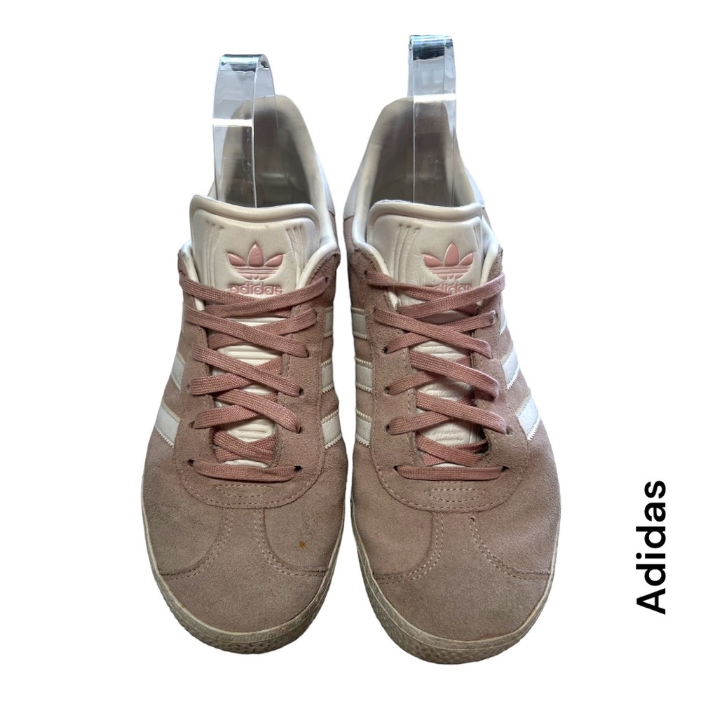 🌈 ADIDAS ‘Gazelle’ pink suede sneakers + size 6.5